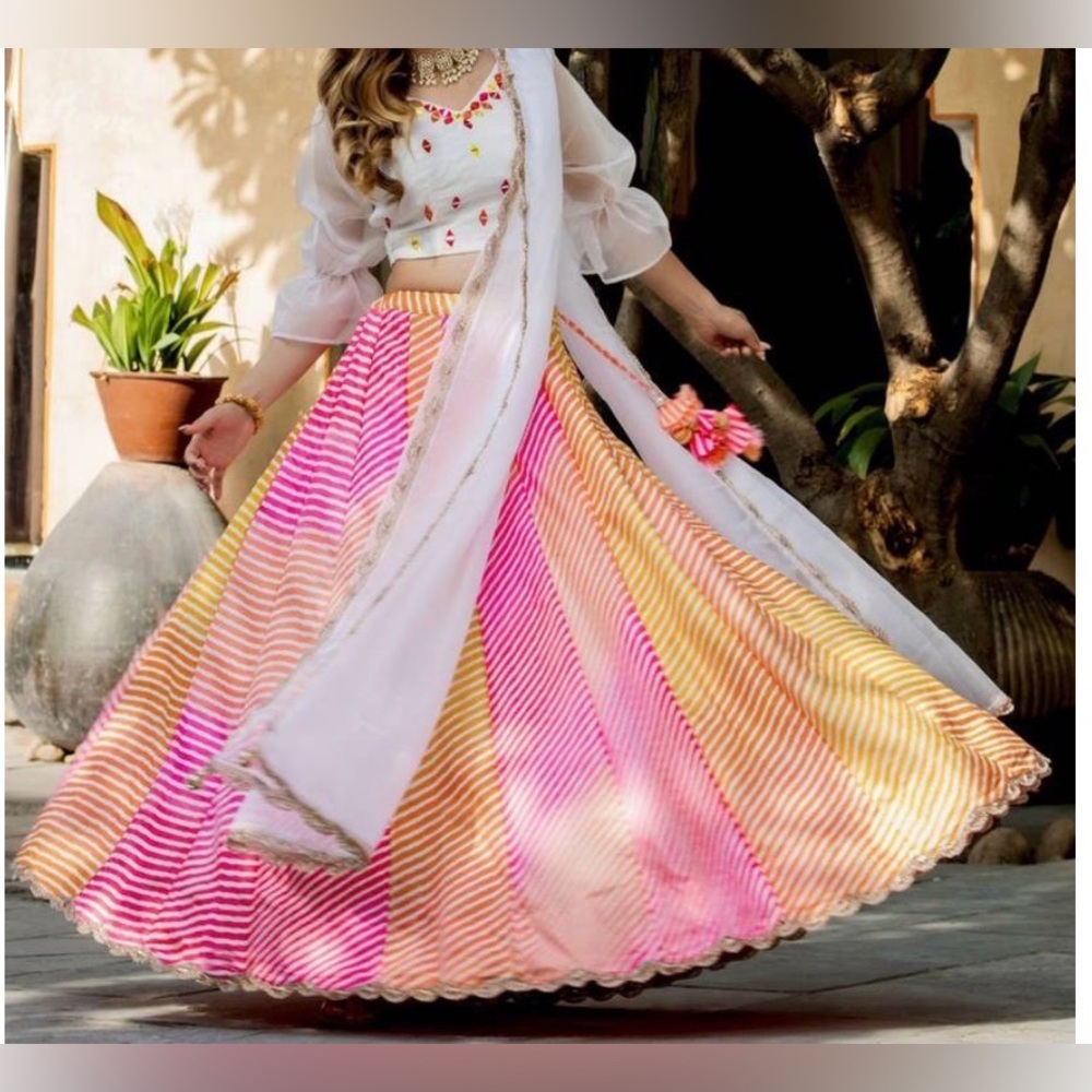 Lehenga, blouse, dupatta Striped Pink & Yellow Maxi Skirt - Women - Picture 3 of 9